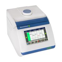 Gradient thermal cycler